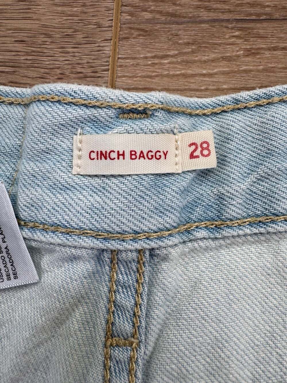 Levi’s Cinch Baggy Jeans Womens 28 High Rise Wide Leg Light Wash 100% Cotton - Picture 4 of 16